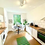 Scandinavian Relax, Netflix, Central, Keyless